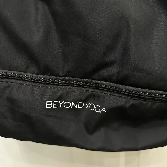 NWT Beyond Yoga Backpack Sack, Black, Two Compartments, Water Bottle Holders - Picture 3 of 9